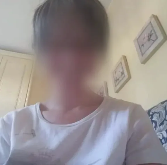 Hanna, 34