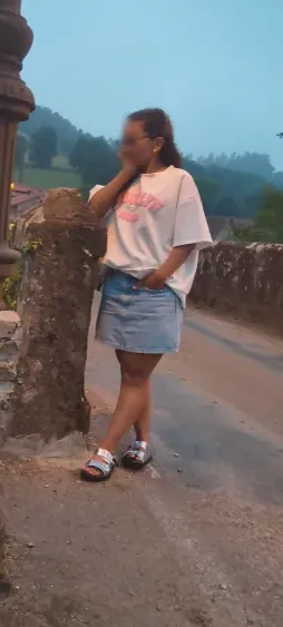 Helena, 32