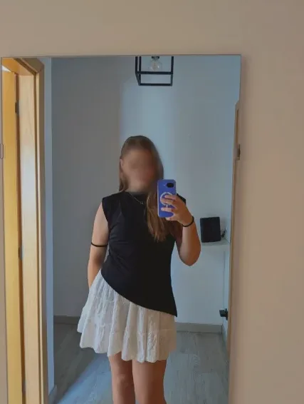 Isabell, 18