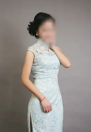 Melina, 28