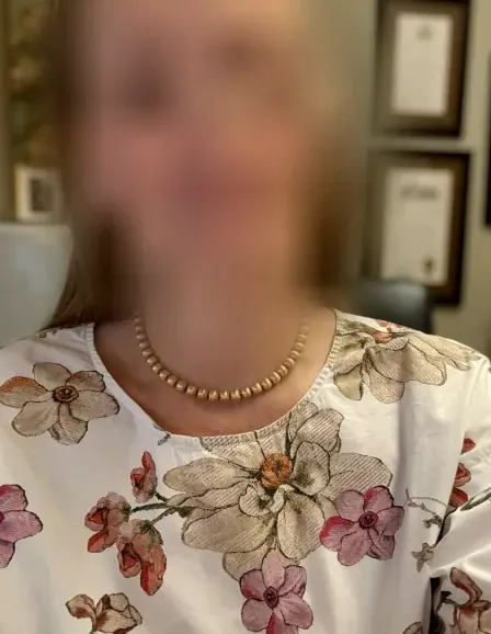 Sandra, 40