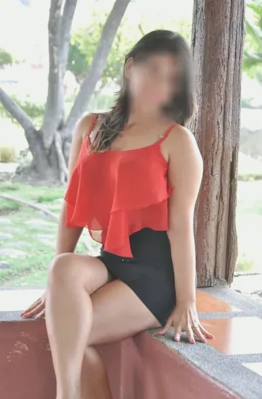 Sina, 33