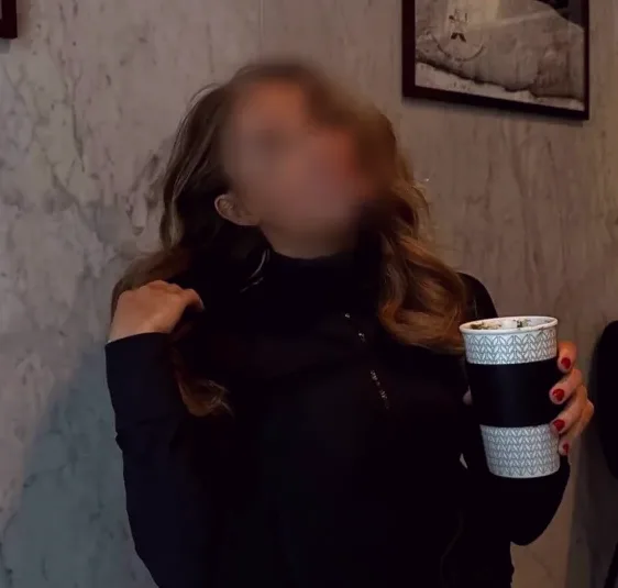 Tanja, 28